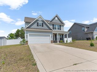 92 Artillery Ln, Cameron, NC 28326