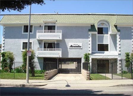 1st image of 1023 N Wilton Pl APT 105