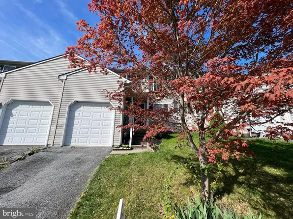 228 Perthshire Dr, Lancaster, PA 17603
