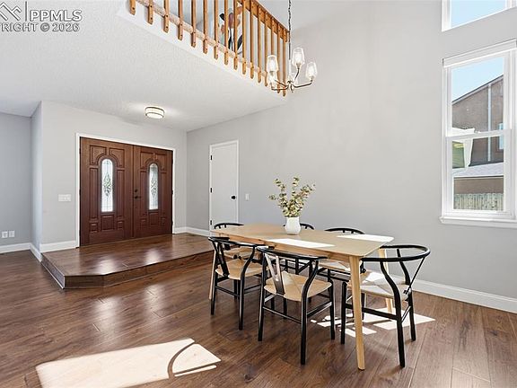4th image of 8235 Avens Cir