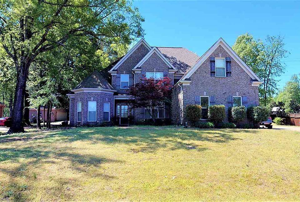 1st image of 5825 Burlington Ln