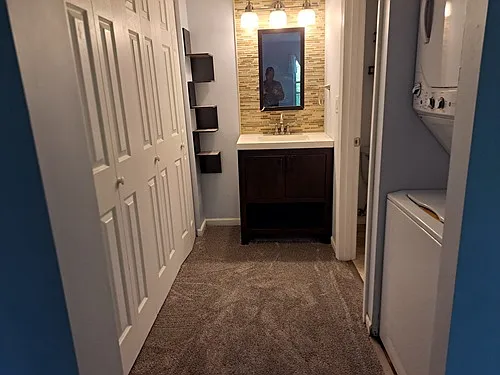 1968 Kenilworth Cir #F — Photo 13