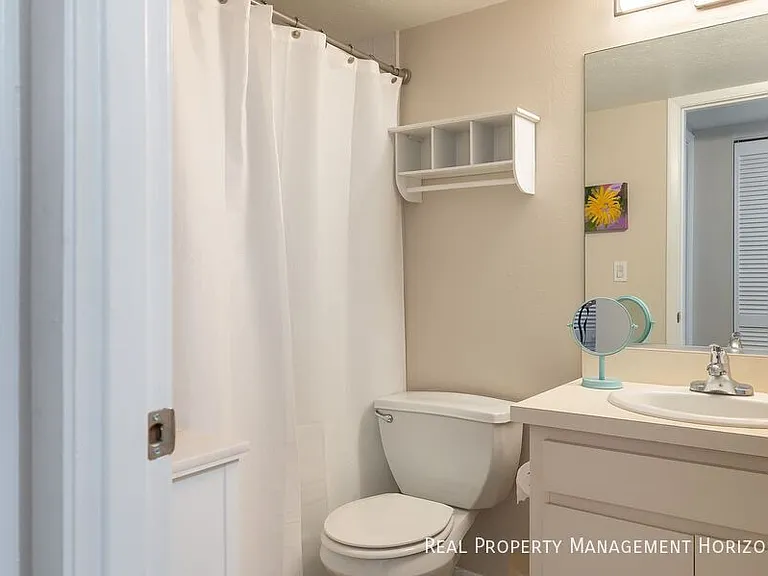 2121 Wood St #230G — Photo 18