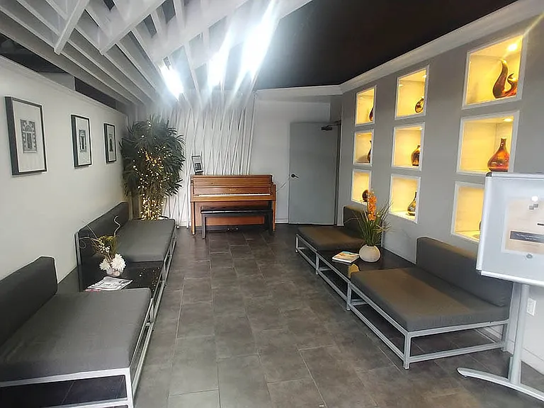 Villa De Adel Apts — Photo 8