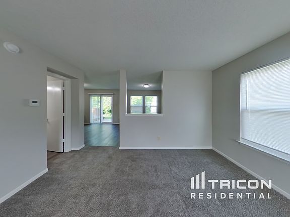 3rd image of 3310 Carica Dr