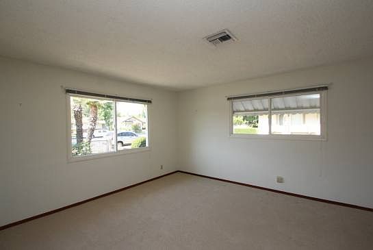 5th image of 23309 Vanowen St
