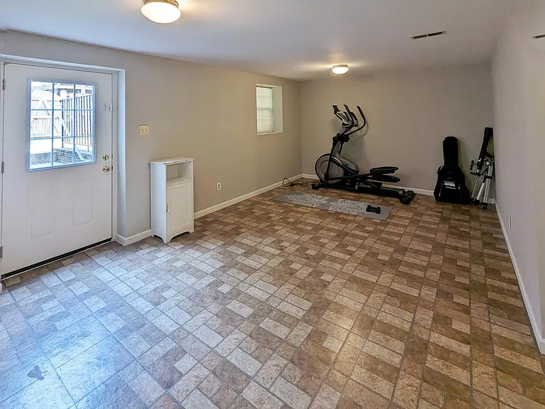 5240 Earles Ct — Photo 21