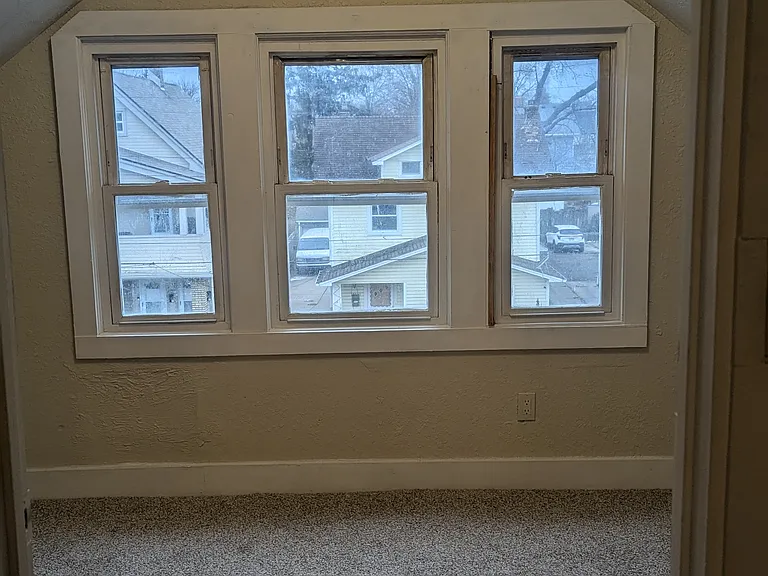 10710 Florian Ave — Photo 9