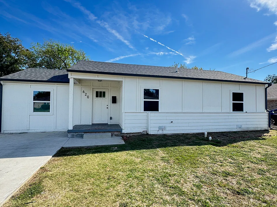 620 Hilltop Dr