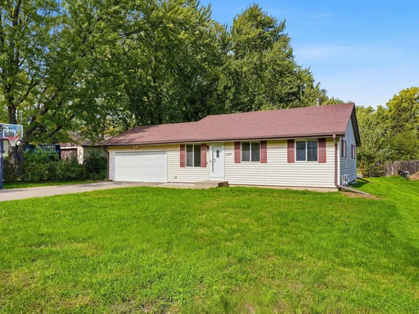 2657 5th St E, Maplewood, MN 55119
