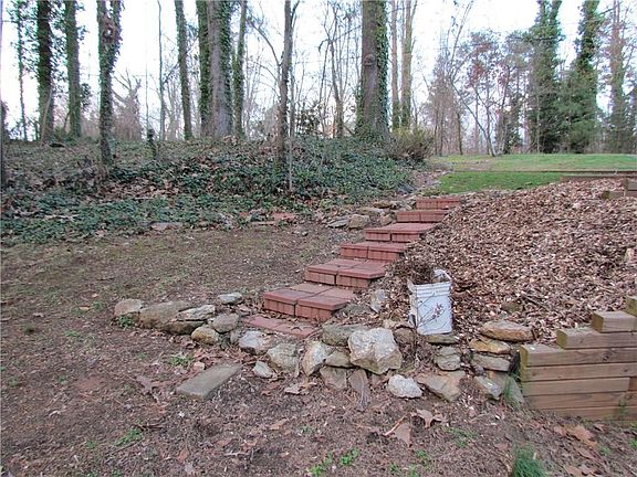 4th image of 5435 Dogwood Ln