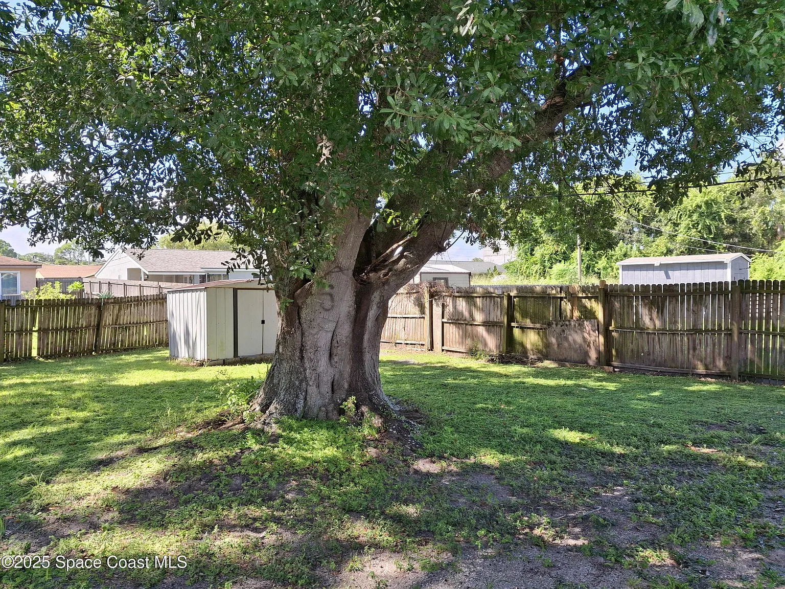 3 bed, 2.0 bath, 912 sqft, $1,600 — Photo 4