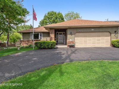 807 Grand Blvd, Wauconda, IL, 60084