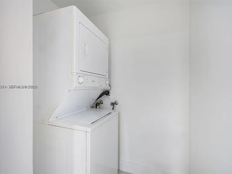 2280 SW 32nd Ave #201 — Photo 17
