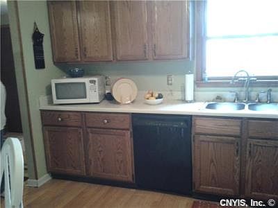 4th image of 8178 Honeysuckle Dr