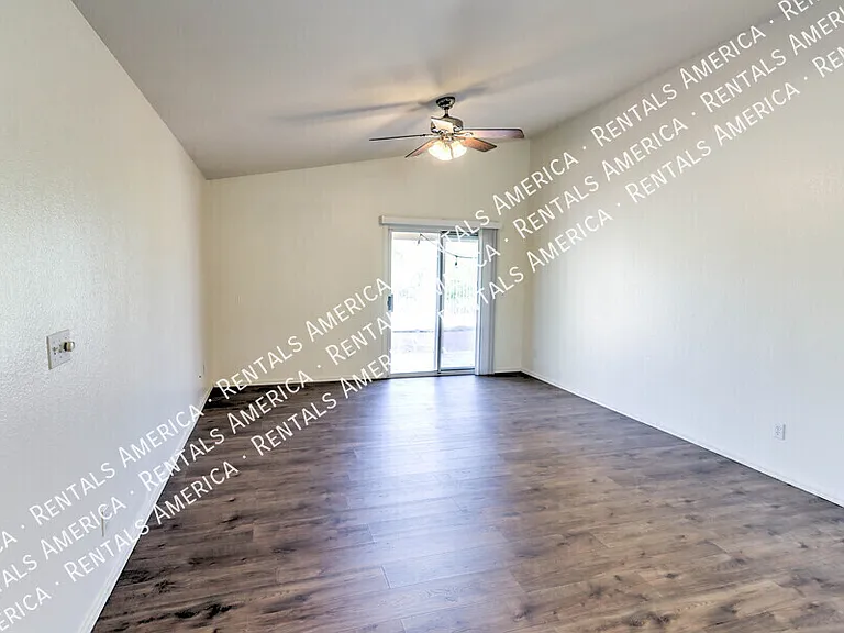 10984 N Double Eagle Ct — Photo 7