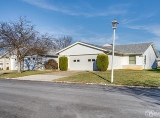 314 Jutland Dr #B, Monroe Township, NJ