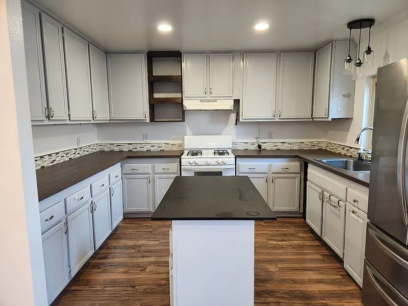 1323 Villa Tempra Dr