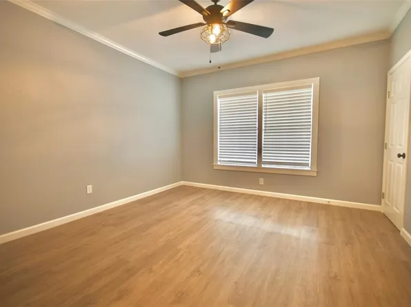 602 E 29th St #B, Houston, TX 77008