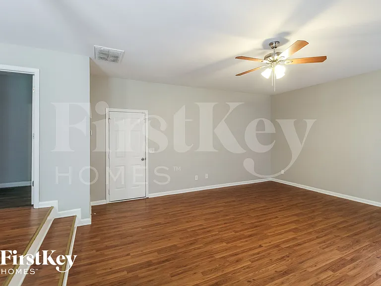 1436 Wilson Manor Cir — Photo 6