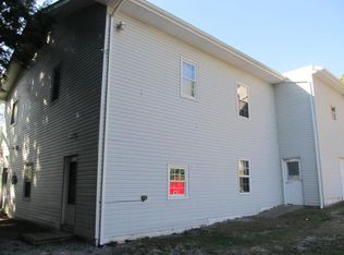 637 Hurst St APT 4, North Tazewell, VA 24630