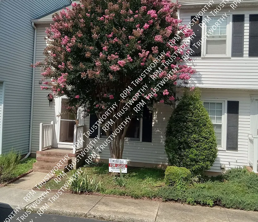 522 Finley St