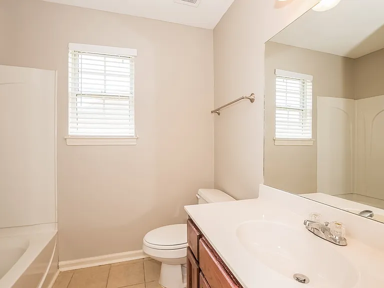 6254 Ravenwood Park N — Photo 12