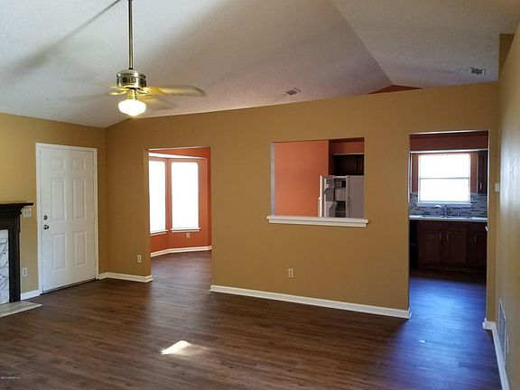 5th image of 8425 Rockridge Dr