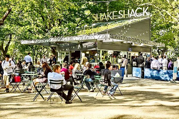 Rented by Bond New York | media 21