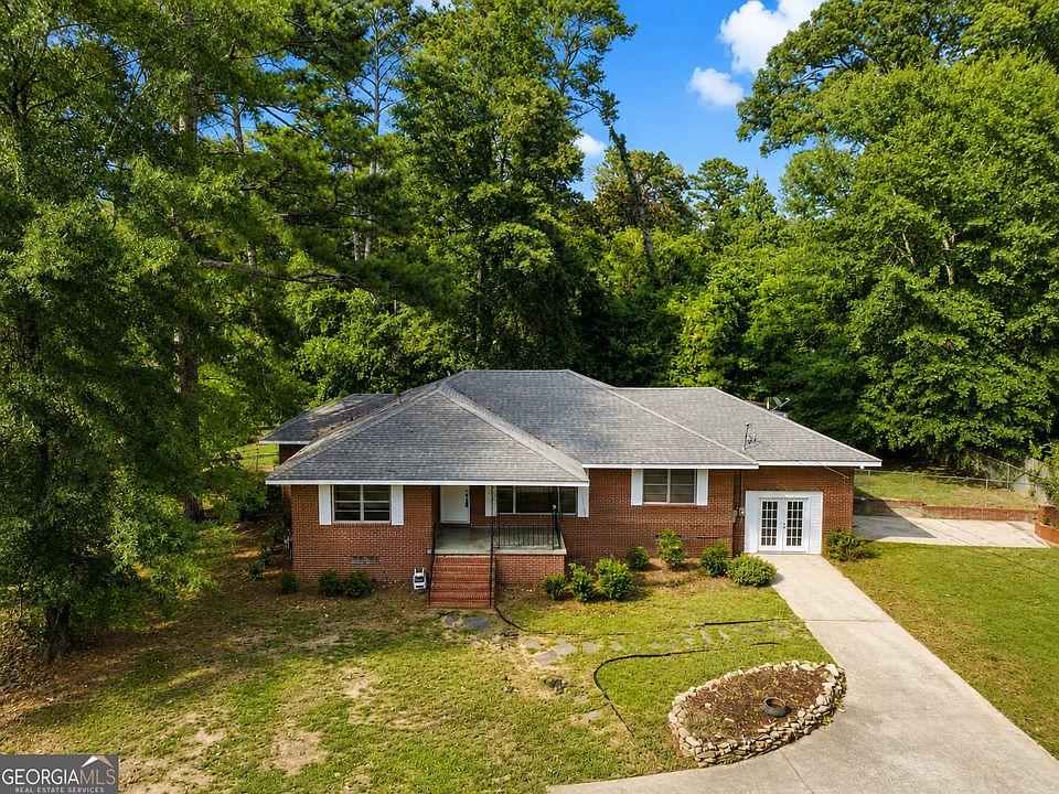 1st image of 723 Winchester Cir