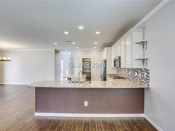 5th image of 701 Catalina Aisle St