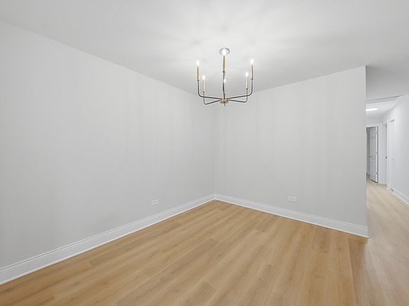 5th image of 19403 Oakwood Ave #D
