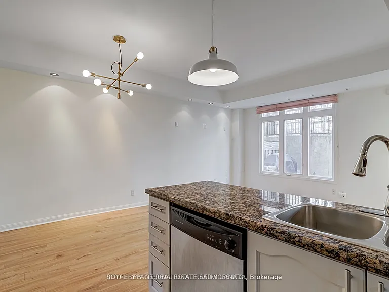 80 Carr St #Townhouse 31 — Photo 11