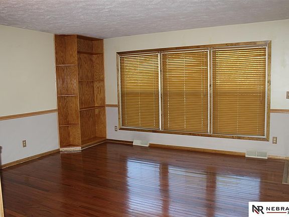 3rd image of 7206 Chandler Acres Dr