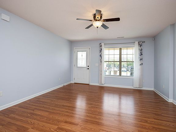 5th image of 523 Cady Dr