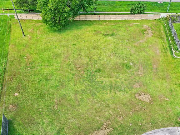 3rd image of 3617 Queensburg Ln