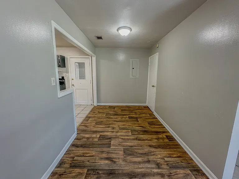 800 Stillwater Dr — Photo 7