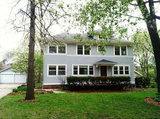 1909 Glenway Dr SE, Cedar Rapids, IA 52403