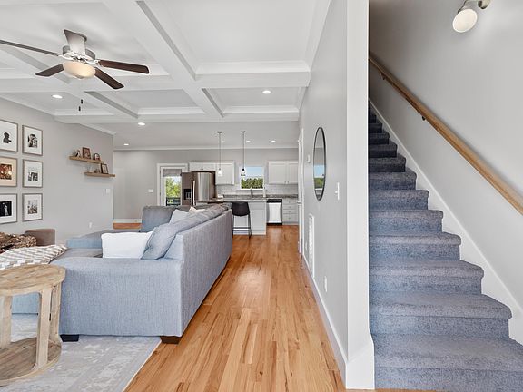 5th image of 322 Wilson Heights Cir NE