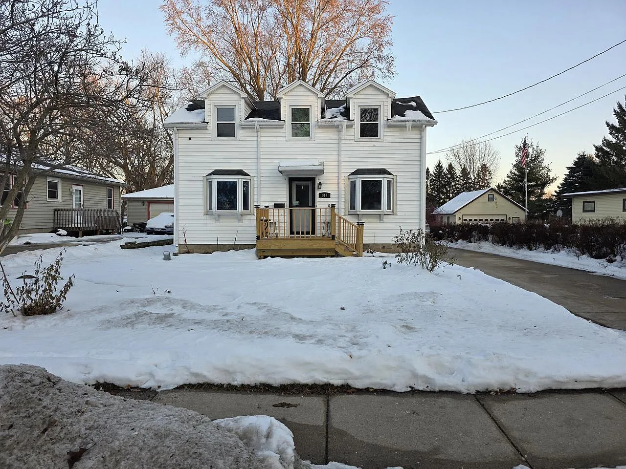 814 North Main STREET photo 1