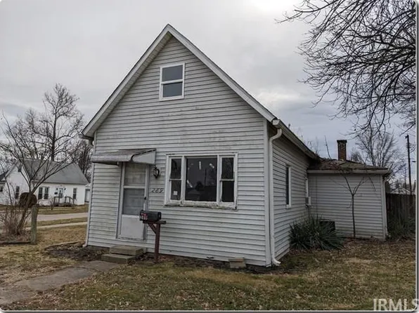 289 F St NE, Linton, IN 47441