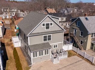 16 Pine St, York, ME 03909