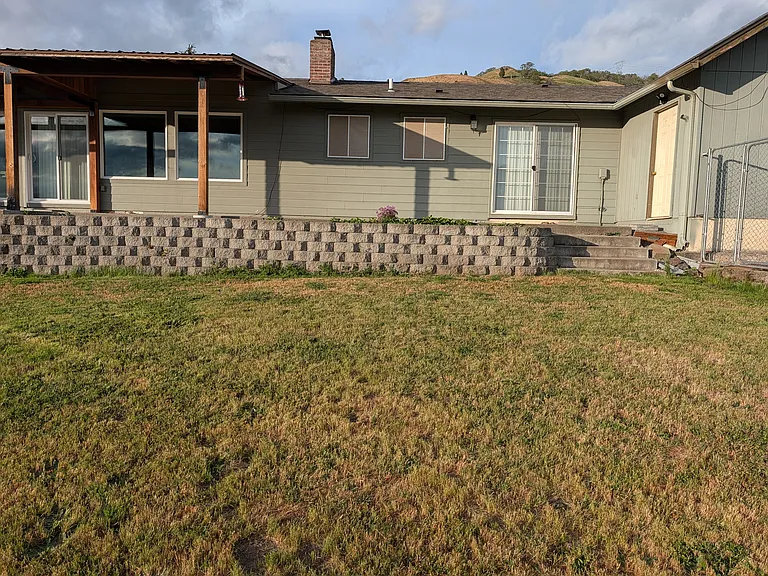 602 Columbia Dr — Photo 12