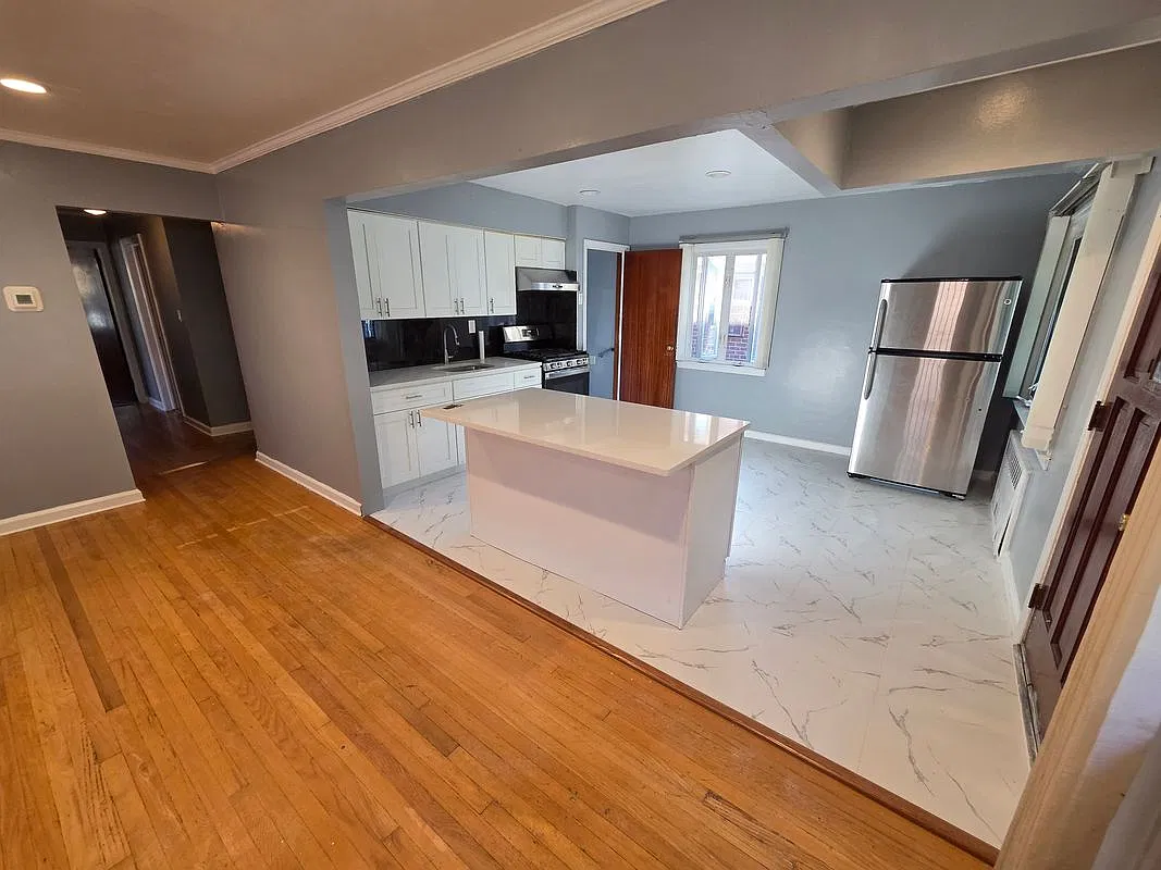 3 bed, 2.0 bath, 2246 sqft, $4,800 — Photo 3