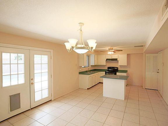 5th image of 3527 W Voltaire Ave