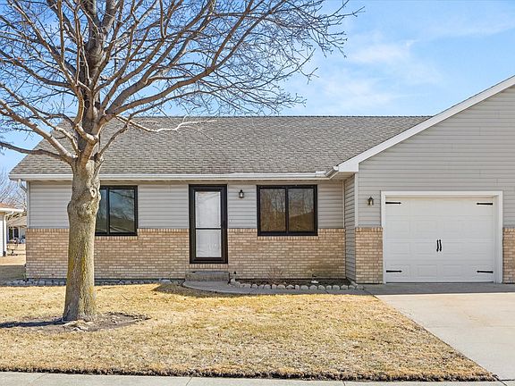 4th image of 1605-1607 Schubert Dr