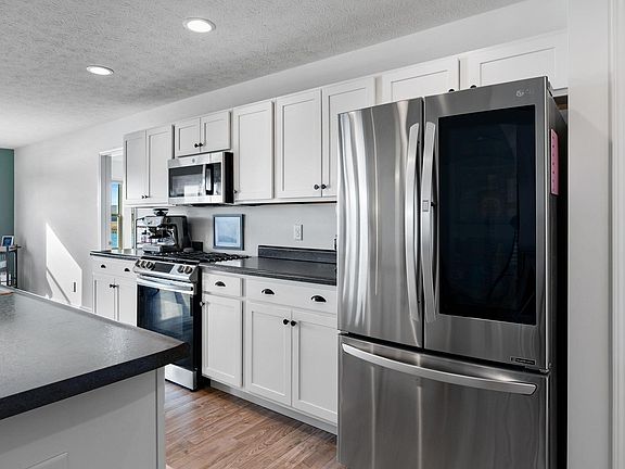 5th image of 4960 Gawain Dr