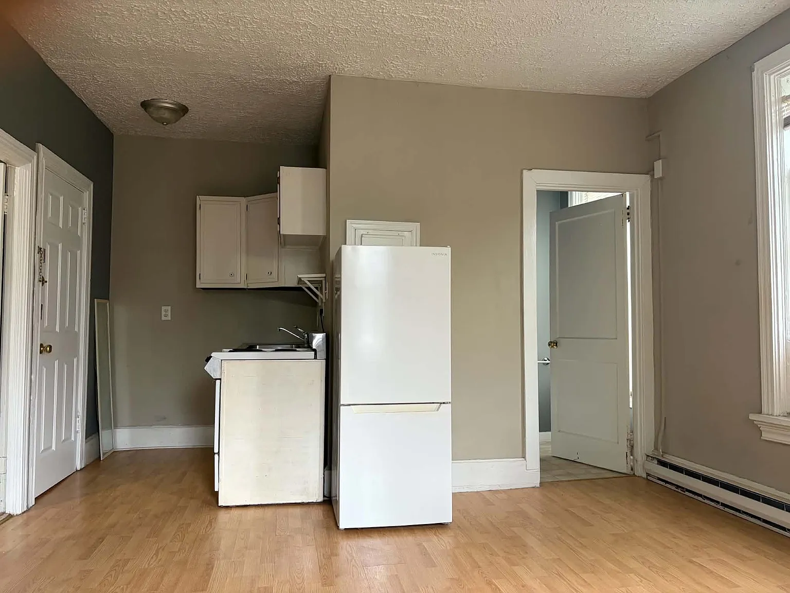 1 bed, 550 sqft, $1,095 — Photo 3