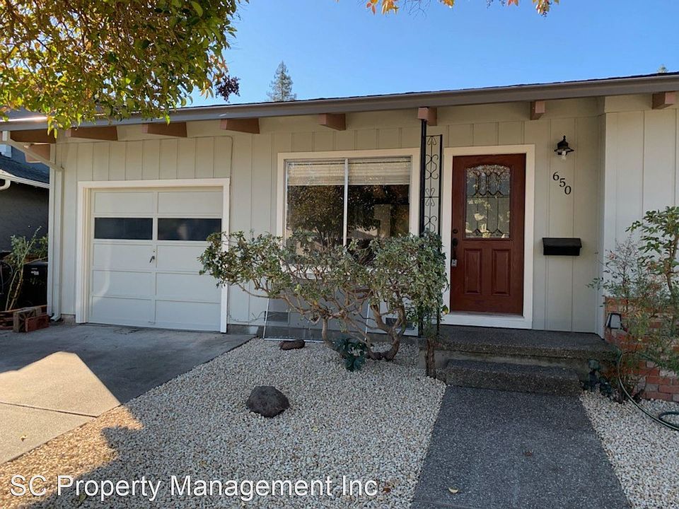 1st image of 650 Fox Ct E