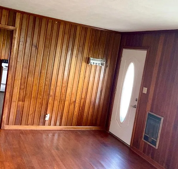 109 Thompson St — Photo 29